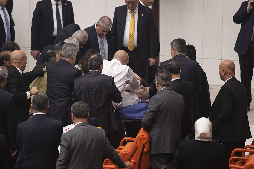 CHP lideri Özel hastanede ziyaret etti: Kalp krizi geçiren Hasan Bitmez'in son durumu ne? CHP lideri Özel hastanede ziyaret etti: Kalp krizi geçiren Hasan Bitmez'in son durumu ne?