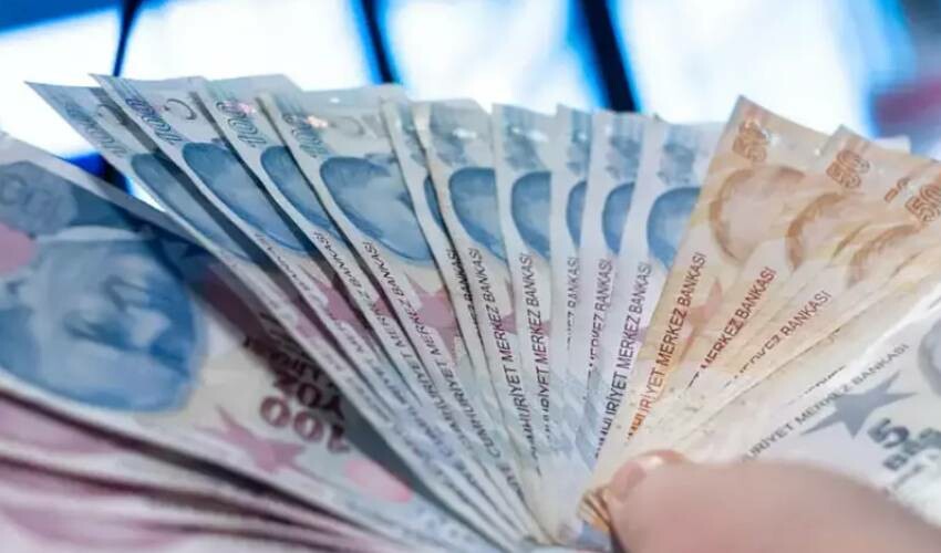 Her tahmini tutuyor! Uzman isim asgari ücretin ne kadar olacağını açıkladı Her tahmini tutuyor! Uzman isim asgari ücretin ne kadar olacağını açıkladı