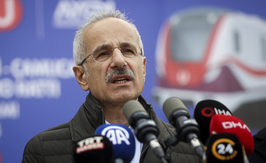 İstanbul’a yeni metro hattı için geri sayım! Bakan Uraloğlu açılış tarihini açıkladı İstanbul’a yeni metro hattı için geri sayım! Bakan Uraloğlu açılış tarihini açıkladı