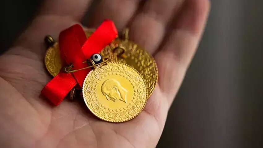 Altın yatırımcısının yüzü daha fazla gülecek! Gram, çeyrek bugün ne kadar? Analistler yeni rekorların müjdesini şimdiden verdi Altın yatırımcısının yüzü daha fazla gülecek! Gram, çeyrek bugün ne kadar? Analistler yeni rekorların müjdesini şimdiden verdi