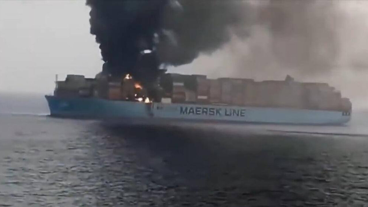 Husiler, İsrail bağlantılı Maersk şirketinin gemisini dronlarla hedef aldı