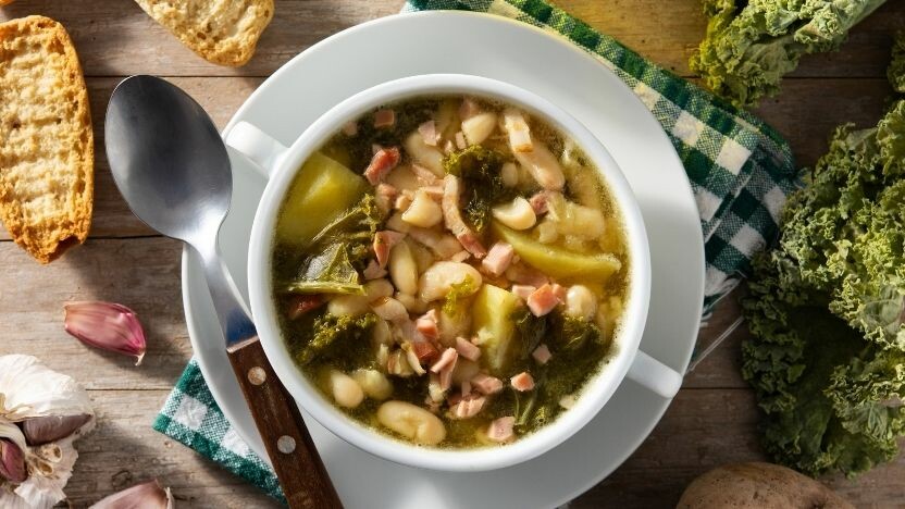 Karalahana çorbası hangi yöreye ait ve neden gündem oldu? Karalahana çorbası nasıl yapılır? Karalahana çorbası hangi yöreye ait ve neden gündem oldu? Karalahana çorbası nasıl yapılır?