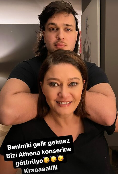 Gökhan Özoğuz’un konserdeki tavrına Nurgül Yeşilçay fena patladı, sosyal medyadan ateş püskürdü Gökhan Özoğuz’un konserdeki tavrına Nurgül Yeşilçay fena patladı, sosyal medyadan ateş püskürdü