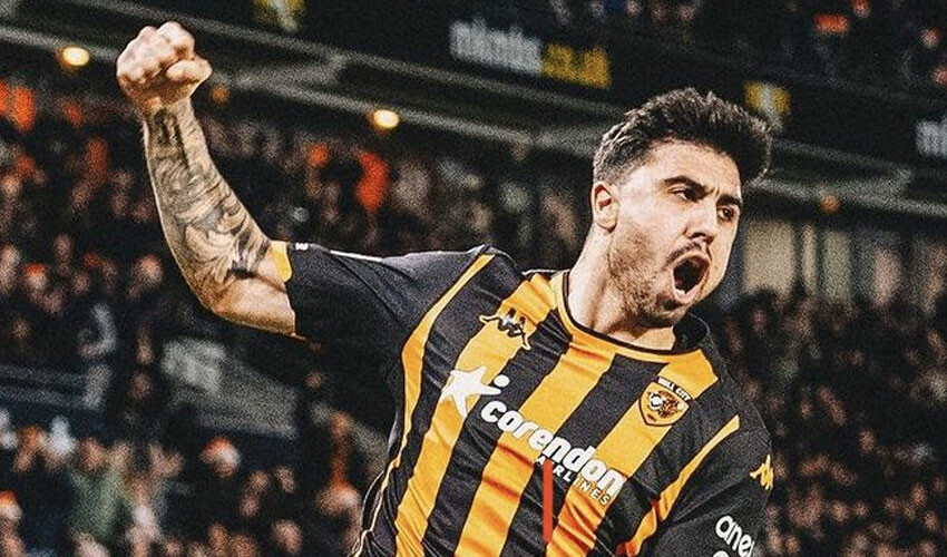 Ozan Tufan İngiltere'de fırtına estirdi! Milli futbolcu Erol Bulut'u üzdü Ozan Tufan İngiltere'de fırtına estirdi! Milli futbolcu Erol Bulut'u üzdü