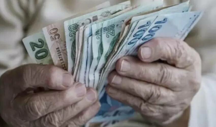 Çalışan emekliler bu haberle sevinçten havalara uçacak! 5000 TL emekli ikramiyesi ödeme tarihleri belli oldu, Emekli ikramiyesi ne zaman yatacak? Çalışan emekliler bu haberle sevinçten havalara uçacak! 5000 TL emekli ikramiyesi ödeme tarihleri belli oldu, Emekli ikramiyesi ne zaman yatacak?