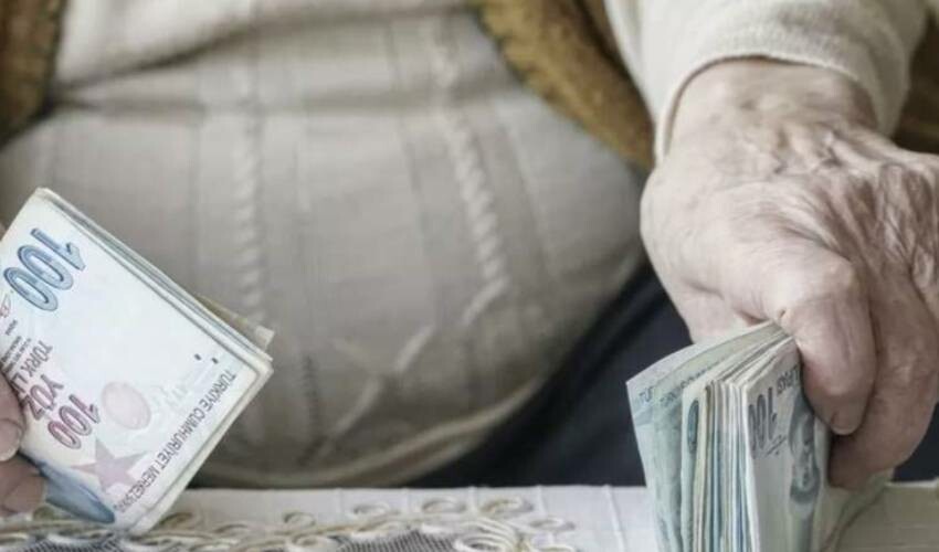 Emekli maaşına yapılacak olan zammı canlı yayında duyurdu! ‘Rekor zam geliyor’ diyen SGK Uzmanı Erdursun, en düşük emekli maaşını açıkladı Emekli maaşına yapılacak olan zammı canlı yayında duyurdu! ‘Rekor zam geliyor’ diyen SGK Uzmanı Erdursun, en düşük emekli maaşını açıkladı