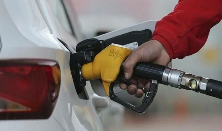 Petrol fiyatları dibi gördü! Akaryakıta zam ya da indirim haberi var mı? 17 Aralık 2023 akaryakıt fiyatları Petrol fiyatları dibi gördü! Akaryakıta zam ya da indirim haberi var mı? 17 Aralık 2023 akaryakıt fiyatları