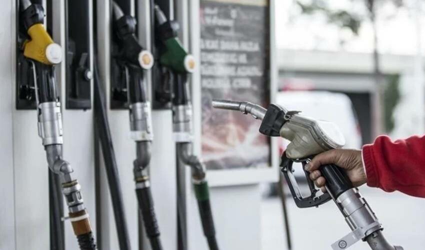 Petrol fiyatları dibi gördü! Akaryakıta zam ya da indirim haberi var mı? 17 Aralık 2023 akaryakıt fiyatları Petrol fiyatları dibi gördü! Akaryakıta zam ya da indirim haberi var mı? 17 Aralık 2023 akaryakıt fiyatları