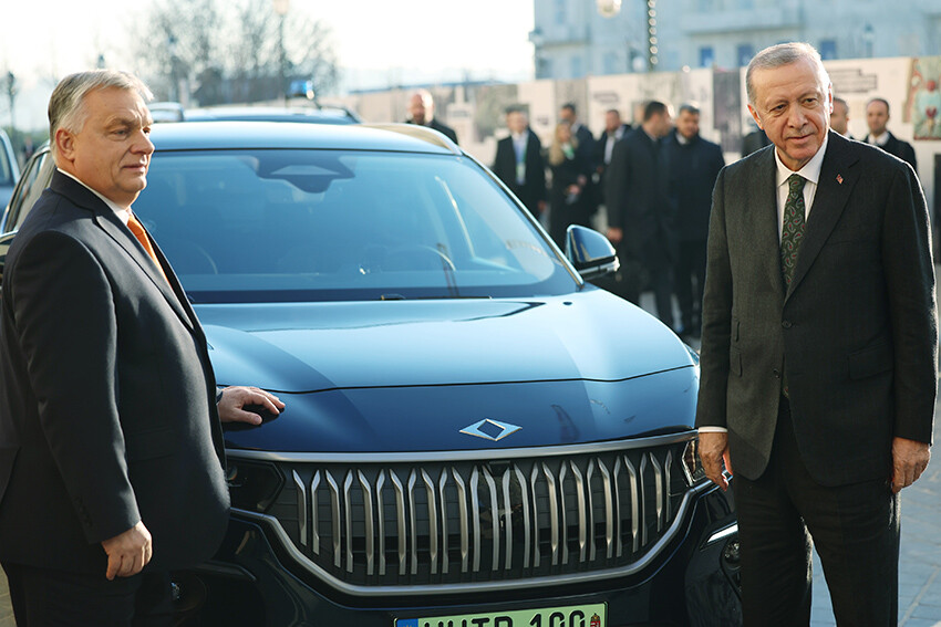 Tartışmalı AB zirvesi sonrası kritik temas! Erdoğan TOGG, Orban da Macar atı hediye etti Tartışmalı AB zirvesi sonrası kritik temas! Erdoğan TOGG, Orban da Macar atı hediye etti