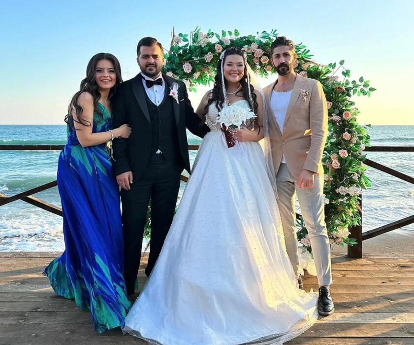 Şarkıcı Tuğçe Kandemir ile Abdullah Karatay evlendi Şarkıcı Tuğçe Kandemir ile Abdullah Karatay evlendi