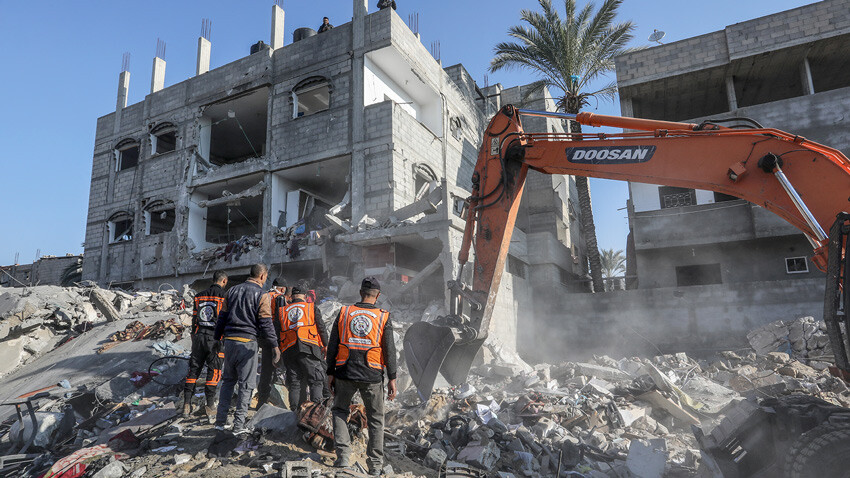 İsrail bombaları yine Cibaliya Mülteci Kampı'nı vurdu! Gazze'de can kaybı 20 bine yaklaştı İsrail bombaları yine Cibaliya Mülteci Kampı'nı vurdu! Gazze'de can kaybı 20 bine yaklaştı