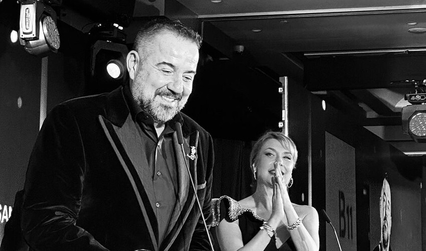 Eski halini unutun! Ata Demirer fit görüntüsüyle ödül törenine damga vurdu