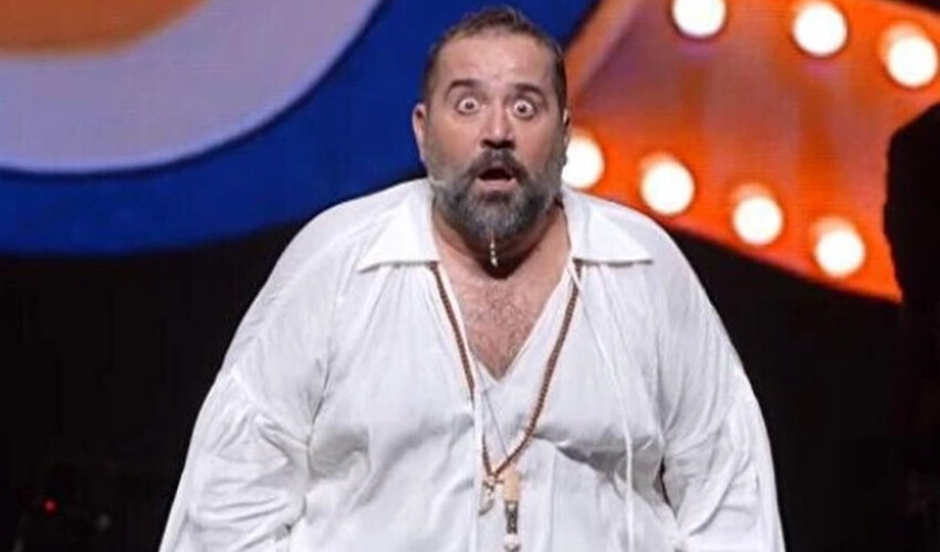 Eski halini unutun! Ata Demirer fit görüntüsüyle ödül törenine damga vurdu