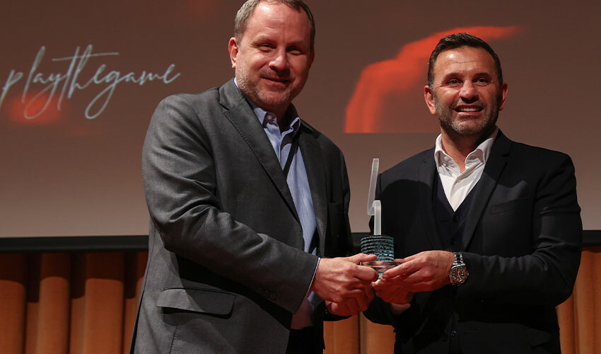 Boğaziçi Üniversitesi yılın en iyi futbolcusu ve teknik direktörünü seçti Boğaziçi Üniversitesi yılın en iyi futbolcusu ve teknik direktörünü seçti