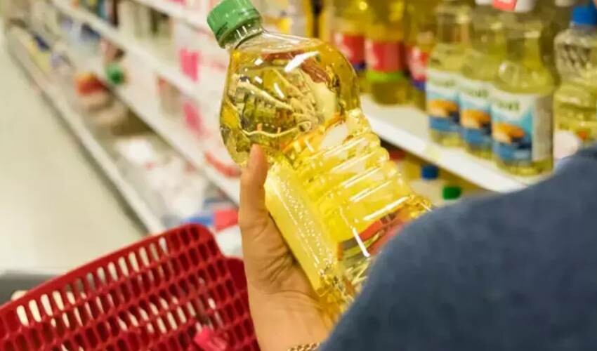 Ayçiçek yağı bu fiyata ilk defa düştü! İşi gücü bırakan koşuyor, stoklar bitmeden yetişin Ayçiçek yağı bu fiyata ilk defa düştü! İşi gücü bırakan koşuyor, stoklar bitmeden yetişin