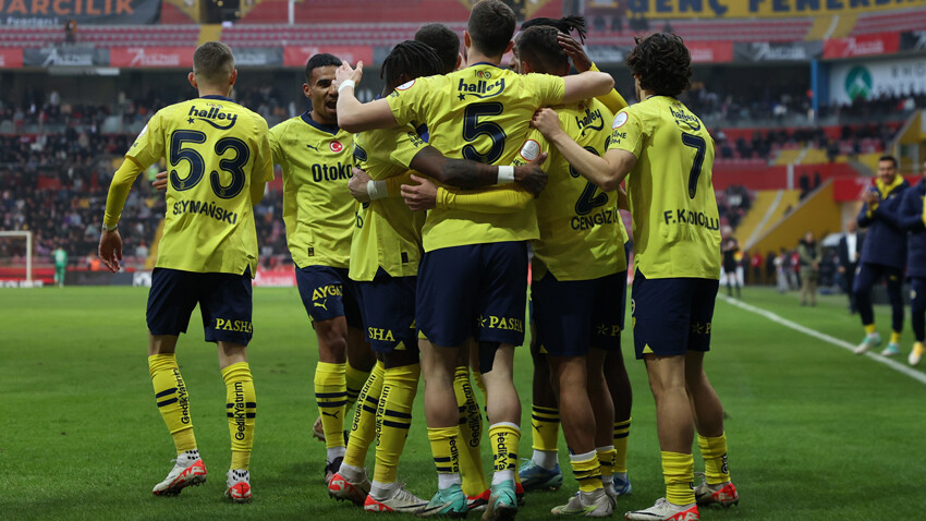 Michy Batshuayi siftahı 3 golle yaptı, Fenerbahçe Kayserispor'u deplasmanda 4 golle devirdi Michy Batshuayi siftahı 3 golle yaptı, Fenerbahçe Kayserispor'u deplasmanda 4 golle devirdi