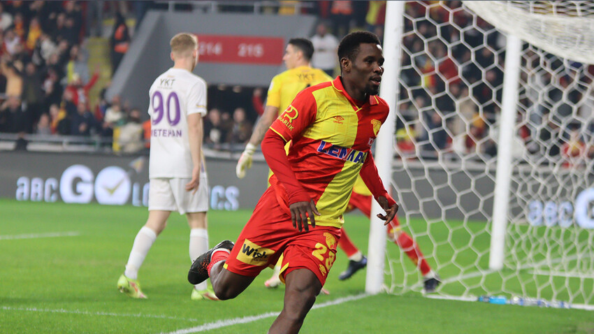 Göztepe evinde lider Eyüpspor'a 5 çekti! Trendyol 1. Lig'de zirve mücadelesi kızıştı Göztepe evinde lider Eyüpspor'a 5 çekti! Trendyol 1. Lig'de zirve mücadelesi kızıştı