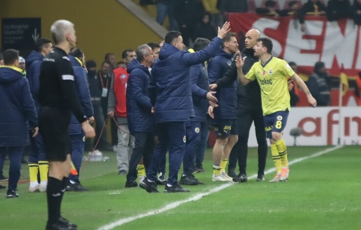 Fred neden kırmızı kart gördü? Fred Galatasaray maçında oynayamayacak mı, GS maçında derbide yok mu?