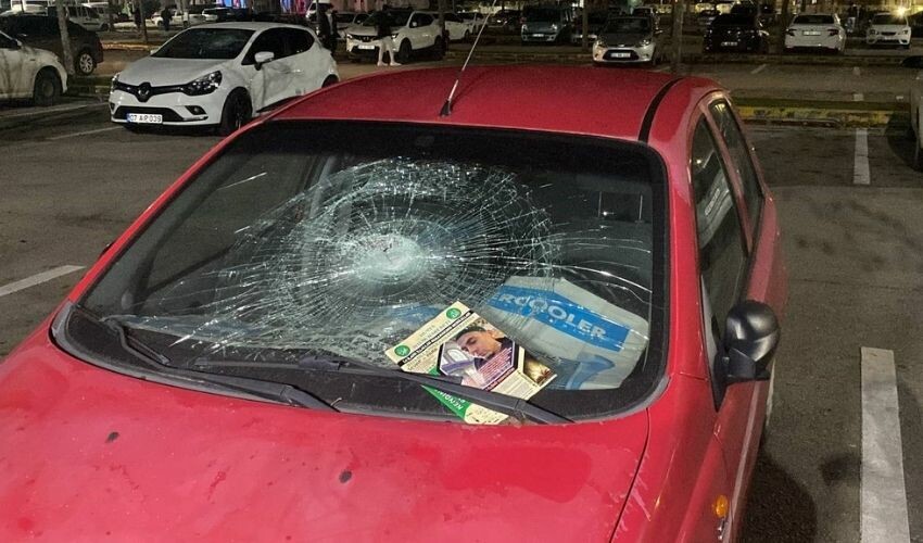 Kocaeli'nde şoke eden olay: 35 aracın camını patlatıp kaçtı