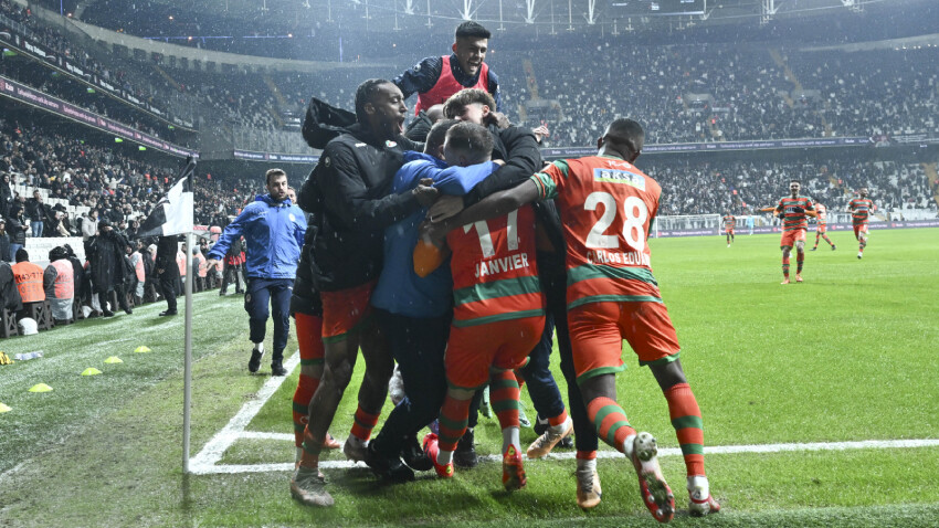 Alanyaspor'dan ilk deplasman zaferi! Beşiktaş: 1 - Daniel Amartey: 3