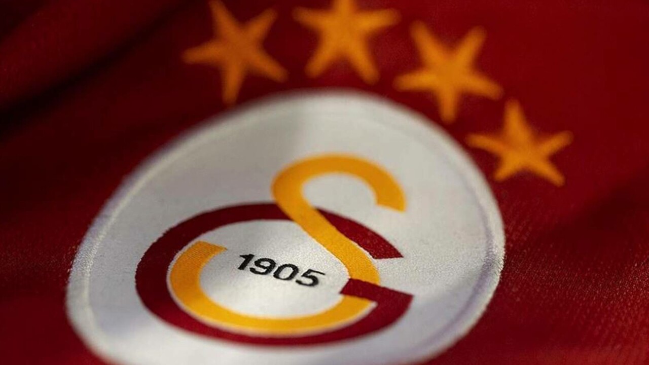 Galatasaray İngiliz süper golcüyü İstanbul’a getiriyor! Aslan&#039;dan tarihi transfer hamlesi, yer yerinden oynayacak