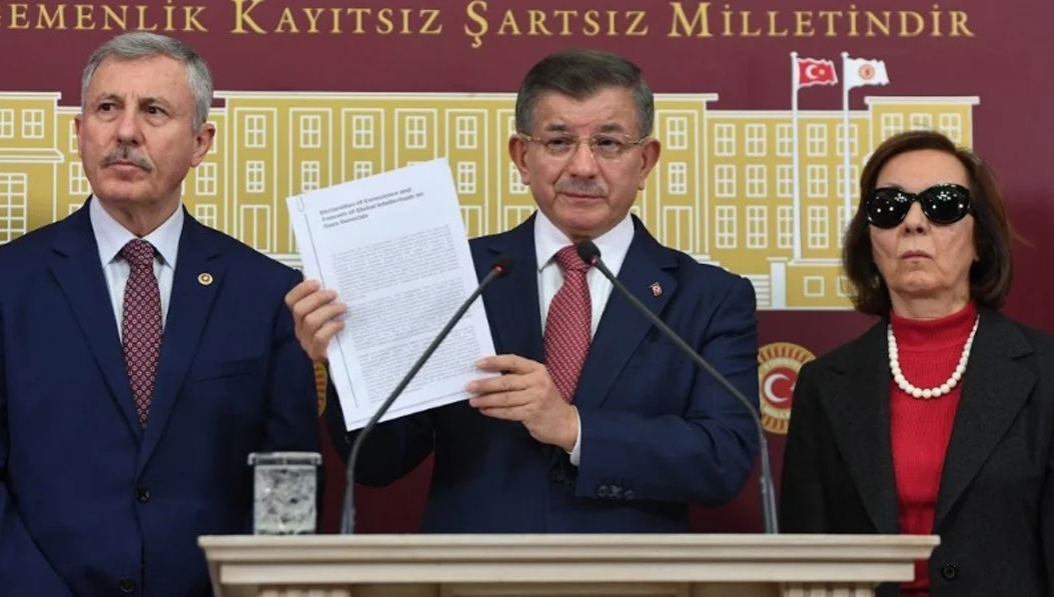 40 ülkeden 115 aydın Gazze için 'vicdan' bildirisi yayımladı 40 ülkeden 115 aydın Gazze için 'vicdan' bildirisi yayımladı