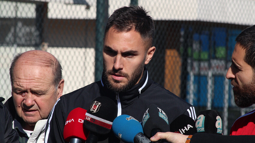 Beşiktaş'a Victor Ruiz faturası! İspanyol futbolcu 2.5 milyon euro tazminat kazandı Beşiktaş'a Victor Ruiz faturası! İspanyol futbolcu 2.5 milyon euro tazminat kazandı