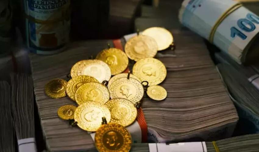Yastık altında altın saklayanlar dikkat! Ünlü ekonomist yılbaşını işaret etti ve uyardı, rekora hazır olun Yastık altında altın saklayanlar dikkat! Ünlü ekonomist yılbaşını işaret etti ve uyardı, rekora hazır olun