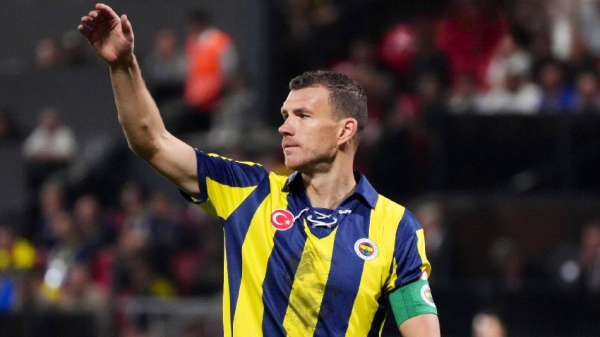 Fenerbahçe'de derbi öncesi Dzeko gelişmesi! Boşnak yıldızın son durumu belli oldu Fenerbahçe'de derbi öncesi Dzeko gelişmesi! Boşnak yıldızın son durumu belli oldu
