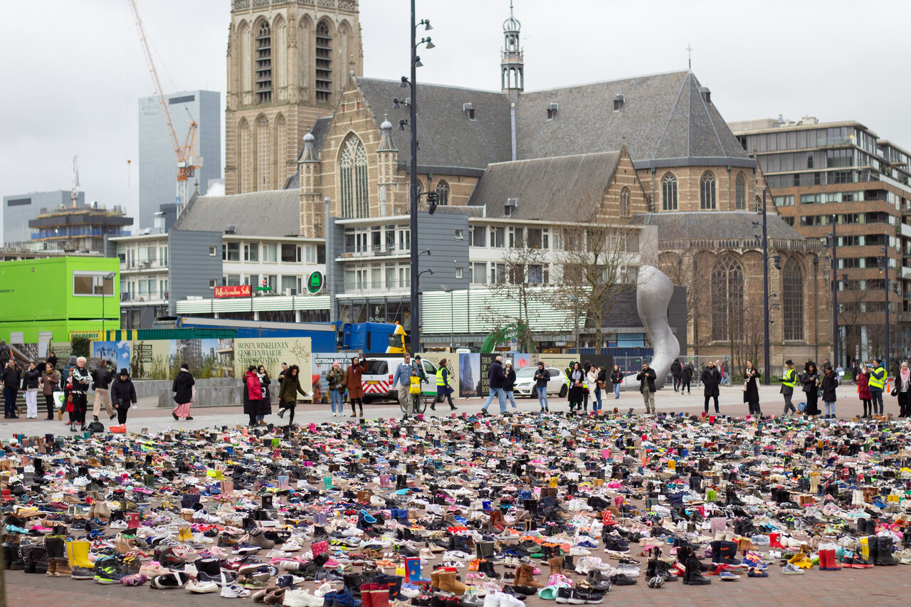 8 bin çocuk ayakkabısıyla Gazze anması! 'Yeter artık, işgali durdurun' 8 bin çocuk ayakkabısıyla Gazze anması! 'Yeter artık, işgali durdurun'