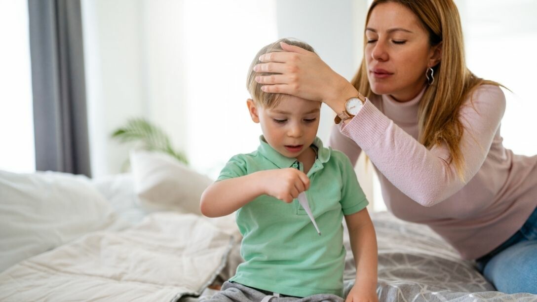 Çocuklarda hızla yayılıyor! RSV (Respiratuvar sinsityal virüsü) NEDİR NASIL BULAŞIR? RSV belirtileri neler?