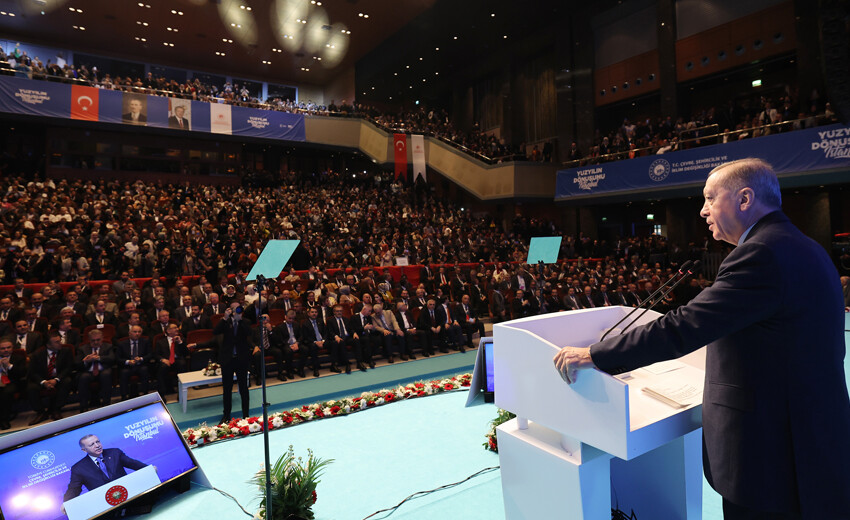 Cumhurbaşkanı Erdoğan'dan Kuzey Irak'taki alçak saldırıya sert tepki: Döktükleri kanın hesabı soruldu Cumhurbaşkanı Erdoğan'dan Kuzey Irak'taki alçak saldırıya sert tepki: Döktükleri kanın hesabı soruldu