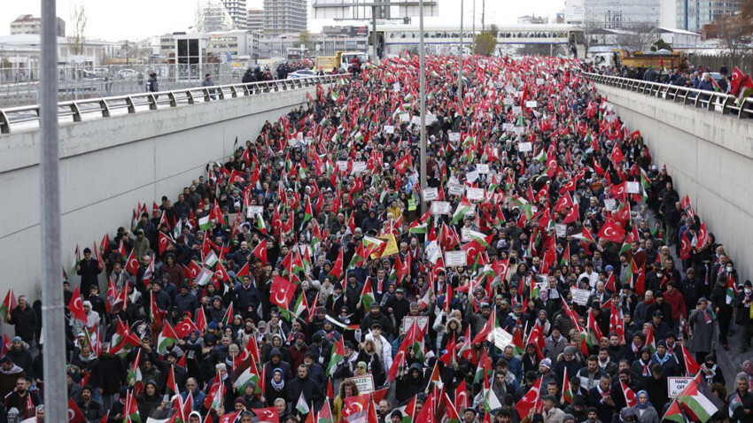 Gazze ve şehitlerimiz için yürüyüş Gazze ve şehitlerimiz için yürüyüş