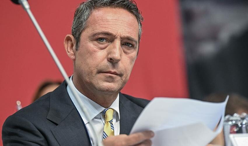 Başkan tarafından takımdan gönderilmişti… Yıldız oyuncunun yeni takımı belli oldu! Fenerbahçe’den Trabzonspor'a tarihi transfer çalımı Başkan tarafından takımdan gönderilmişti… Yıldız oyuncunun yeni takımı belli oldu! Fenerbahçe’den Trabzonspor'a tarihi transfer çalımı