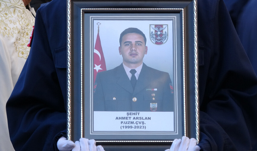 Türkiye şehitlerini uğurluyor... Kahramanlara son veda!