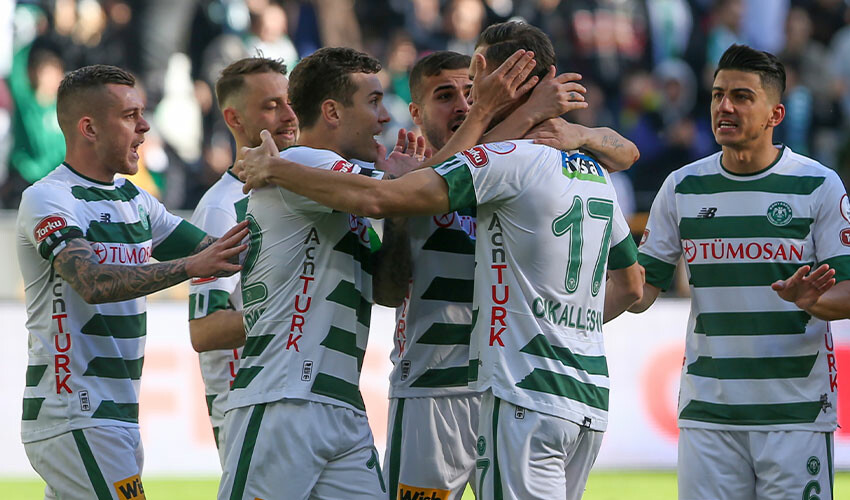 Konyaspor, Kayserispor'u farklı mağlup etti! Küme düşme hattında işler karıştı Konyaspor, Kayserispor'u farklı mağlup etti! Küme düşme hattında işler karıştı