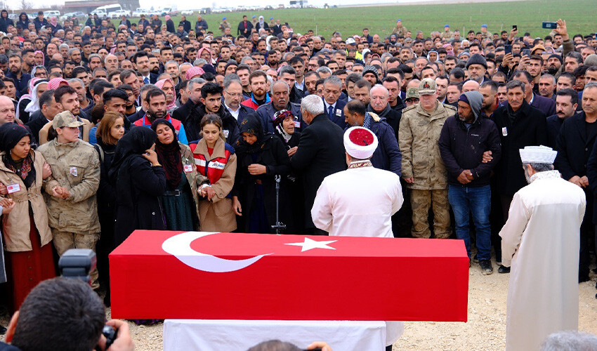 Türkiye şehitlerini uğurluyor... Kahramanlara son veda!