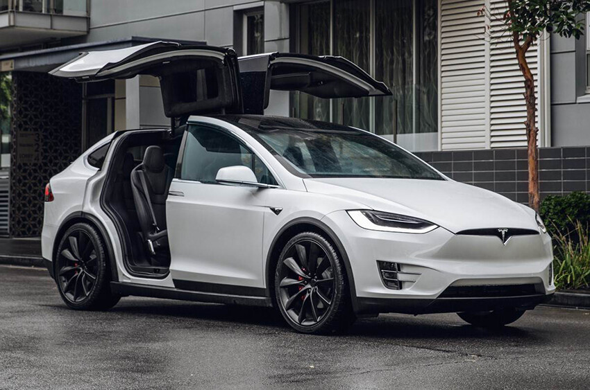 Rusların elektrikli aracı alay konusu oldu, "Tesla Katili" geliyor Rusların elektrikli aracı alay konusu oldu, "Tesla Katili" geliyor