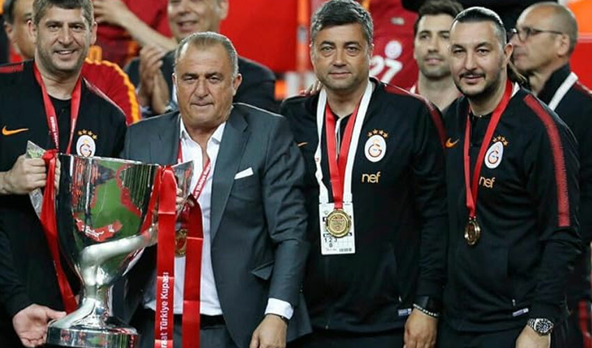 Fatih Terim'in teknik ekibi belli oldu! Galatasaraylı eski futbolcu da Panathinaikos'ta olacak Fatih Terim'in teknik ekibi belli oldu! Galatasaraylı eski futbolcu da Panathinaikos'ta olacak
