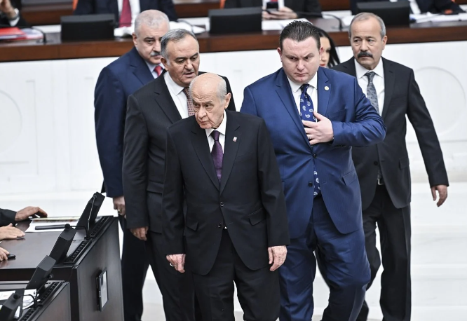 MHP Grup Başkanvekili Levent Bülbül'den DEM sıralarına çok sert sözler! Meclis’te alkış tufanı koptu MHP Grup Başkanvekili Levent Bülbül'den DEM sıralarına çok sert sözler! Meclis’te alkış tufanı koptu