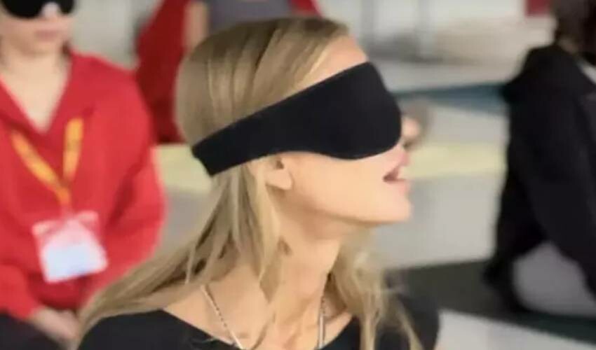 Gözleri dört gün kapalı kalmıştı… Çağla Şıkel gördüğü gibi hüngür hüngür ağladı Gözleri dört gün kapalı kalmıştı… Çağla Şıkel gördüğü gibi hüngür hüngür ağladı