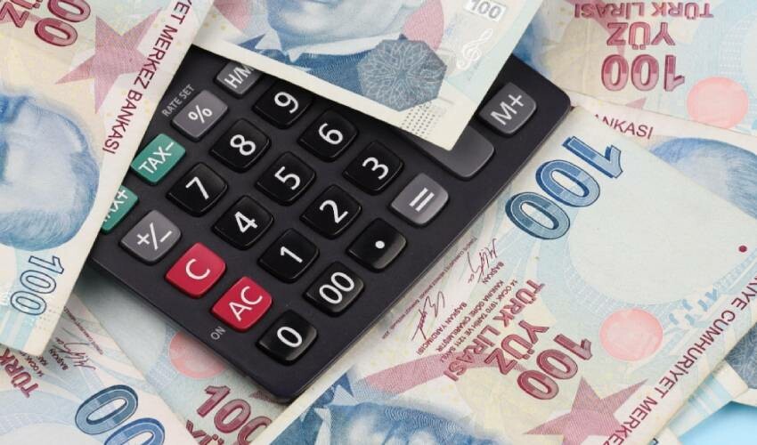 Milyonlarca çalışanı ilgilendiriyor! Asgari ücret hızla eridi, üniversite ile ilkokul mezunu arasında makas daraldı