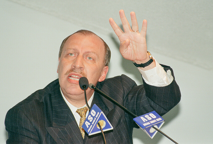 Eski Bakan Yaşar Okuyan hayatını kaybetti Eski Bakan Yaşar Okuyan hayatını kaybetti