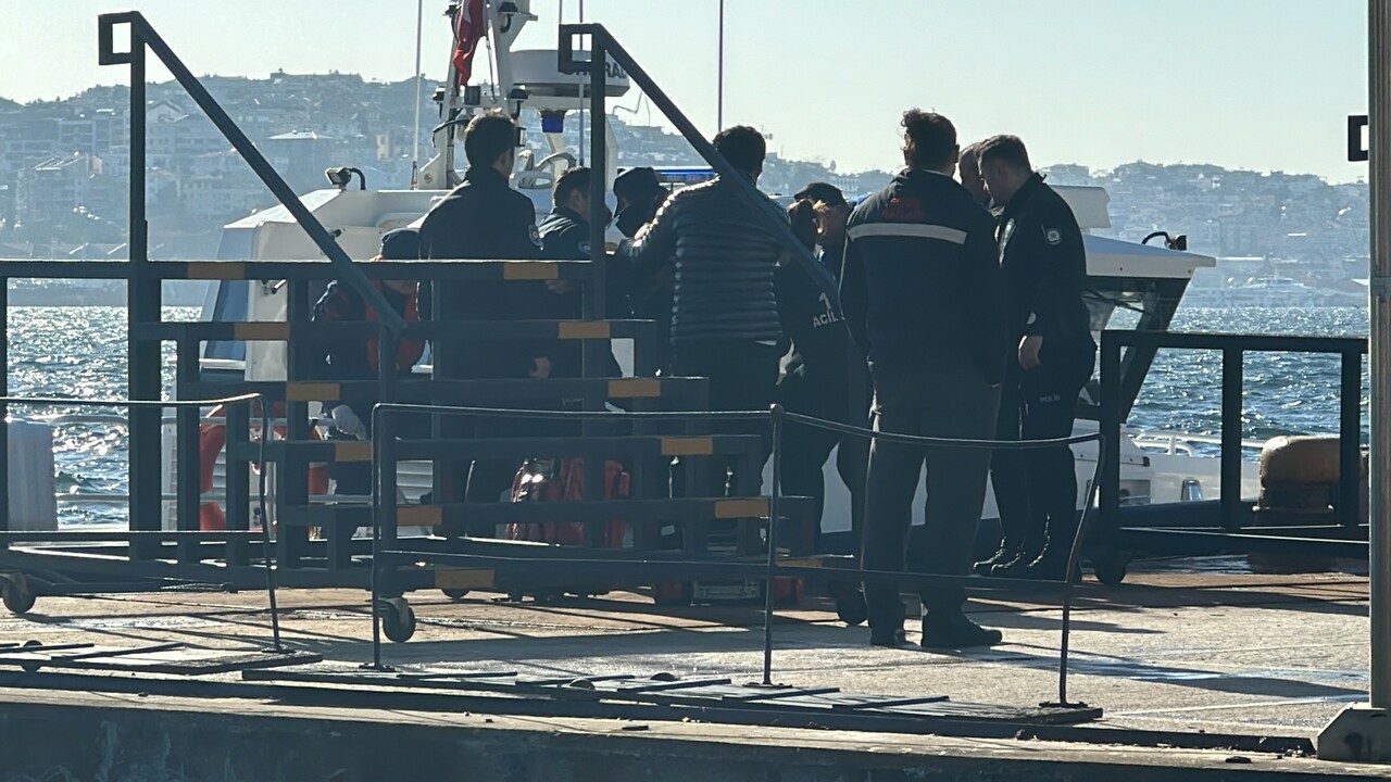 15 Temmuz Köprüsü’nde korkunç olay! Koşarak aşağıya atladı 15 Temmuz Köprüsü’nde korkunç olay! Koşarak aşağıya atladı
