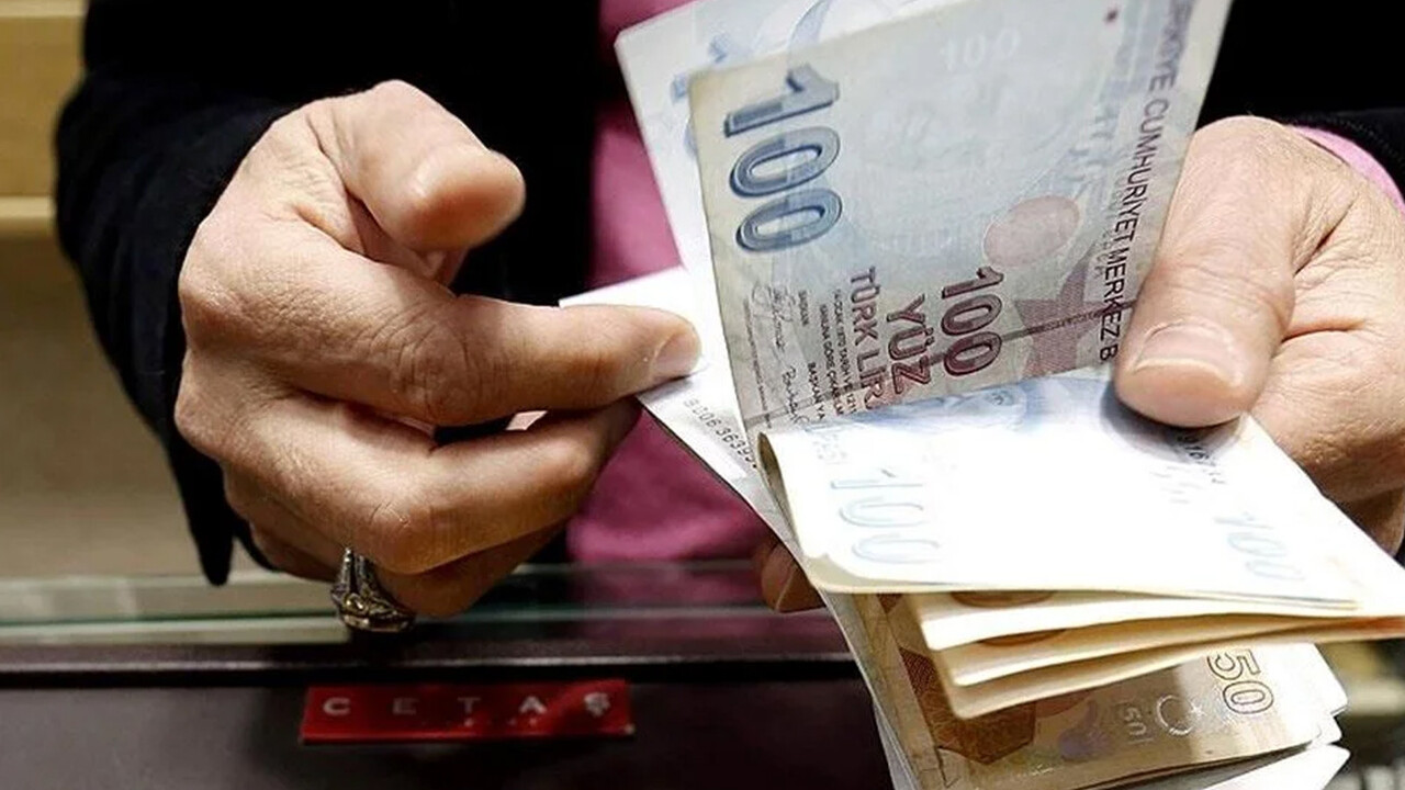 Çalışan emekliye 5 bin lira ikramiye! Kanun teklifi TBMM'de kabul edilerek yasalaştı Çalışan emekliye 5 bin lira ikramiye! Kanun teklifi TBMM'de kabul edilerek yasalaştı
