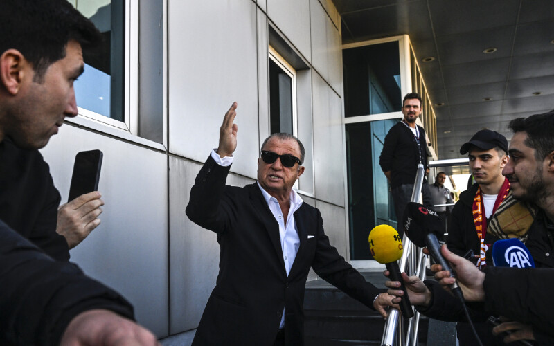 Ve Fatih Terim Yunanistan'a gitti! Panathinaikos'a imza atacak Ve Fatih Terim Yunanistan'a gitti! Panathinaikos'a imza atacak