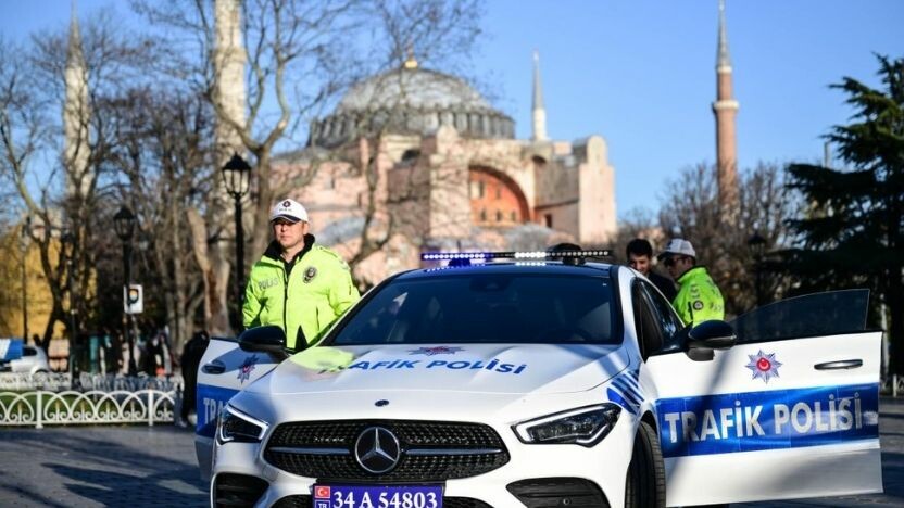 Hangi ÇETELERİN lüks araçları Polis aracı oldu? İçişleri Bakanı Ali Yerlikaya'dan yeni uygulama Hangi ÇETELERİN lüks araçları Polis aracı oldu? İçişleri Bakanı Ali Yerlikaya'dan yeni uygulama
