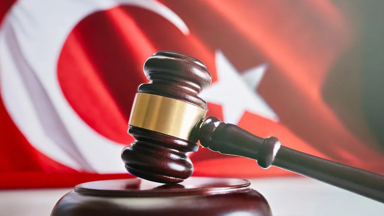 Sosyal medyadan terör propagandası yapan kadına ibretlik ceza! Her gün Türk bayrağı paylaşacak Sosyal medyadan terör propagandası yapan kadına ibretlik ceza! Her gün Türk bayrağı paylaşacak