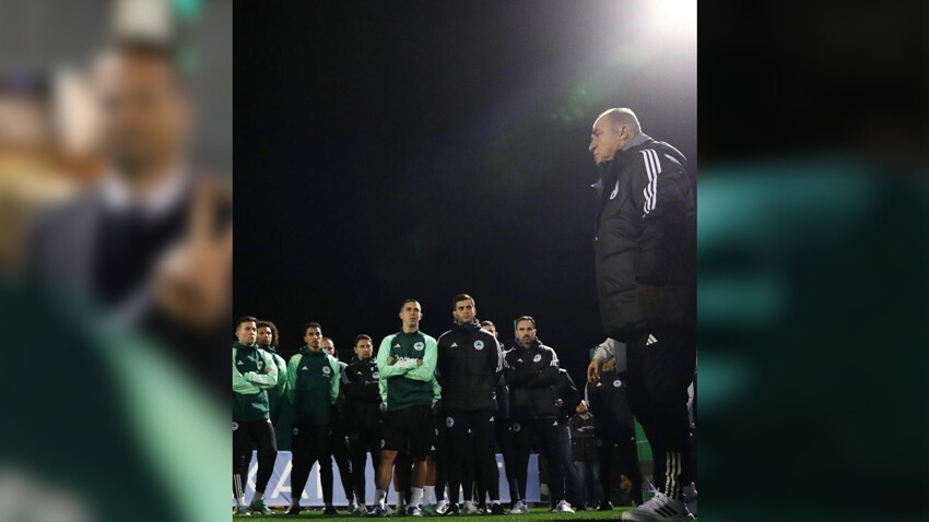 Fatih Terim'den ilk antrenmanda Panathinaikoslu futbolculara motivasyon konuşması Fatih Terim'den ilk antrenmanda Panathinaikoslu futbolculara motivasyon konuşması