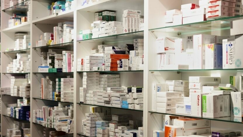 1 Ocak 2024 ECZANELER açık olacak mı? 1 OCAK 2024 kimlere tatil?